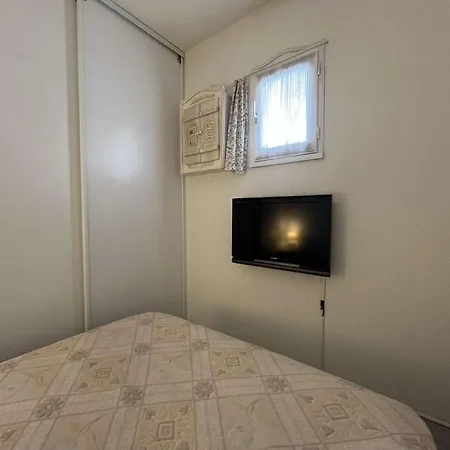 - Gn160-331 Apartment Gruissan